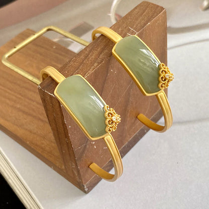 Beautiful Bracelet with Unique Style