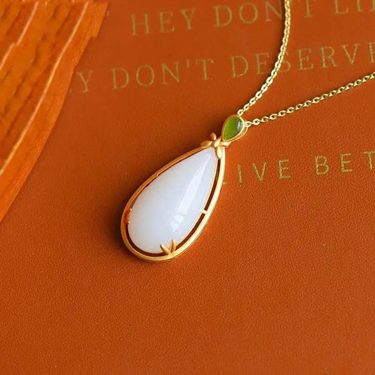 Stunning Silver Necklace for Daily Wear