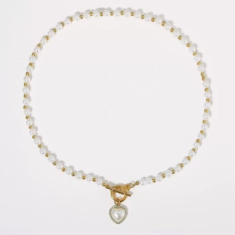 Romantic Pearl Necklace for Special Moments