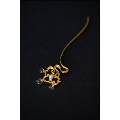 Classic Gold Piece with Timeless Appeal