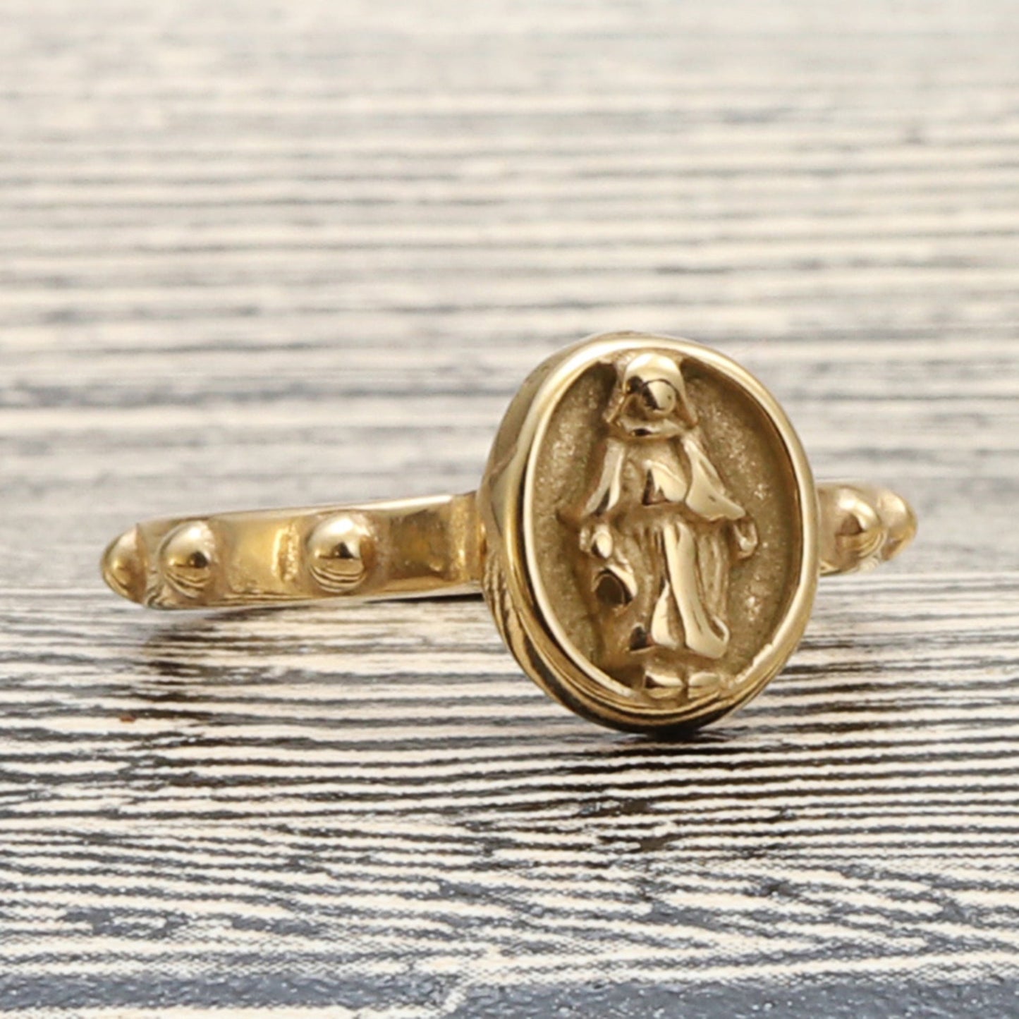 Charming Ring for Any Occasion