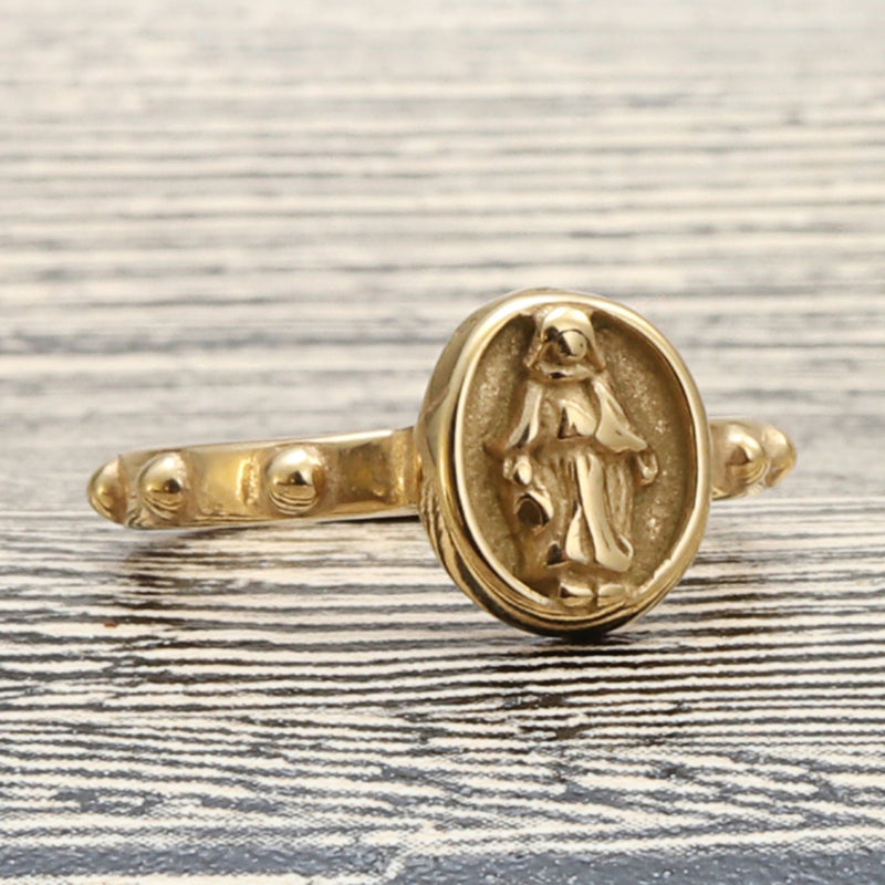 Charming Ring for Any Occasion