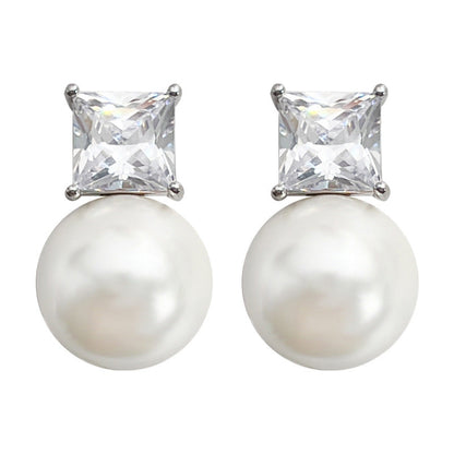 Charming Pearl Earring for Any Occasion