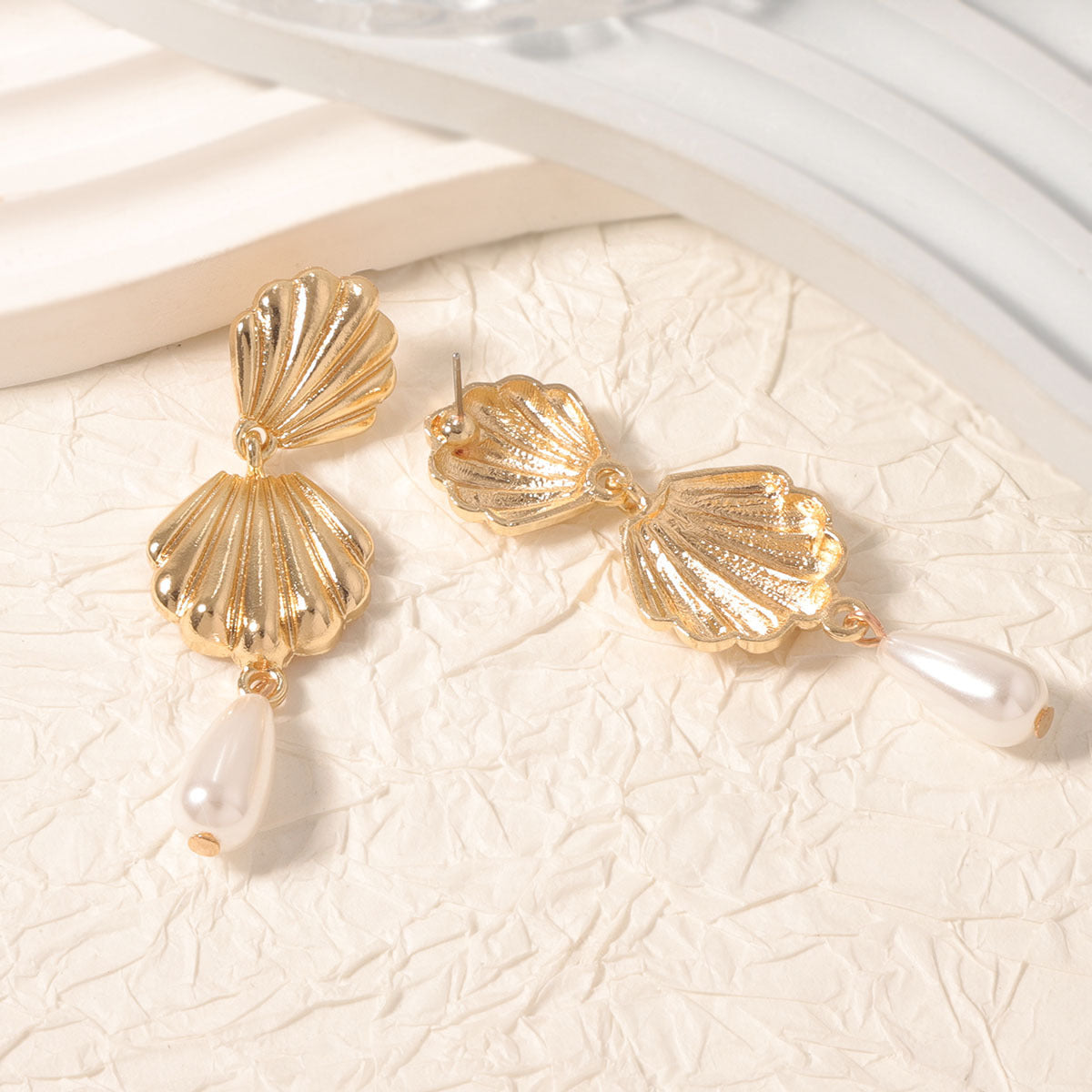 Beautiful Pearl Earring with Unique Style