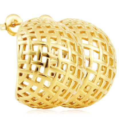 Classic Gold Earring with Timeless Appeal