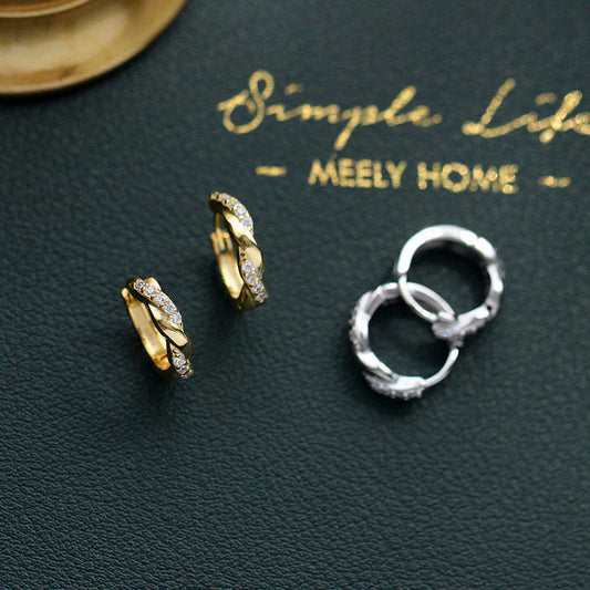 Classic Earring with Timeless Appeal