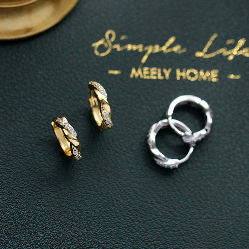 Classic Earring with Timeless Appeal