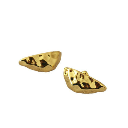 Beautiful Gold Earring with Unique Style