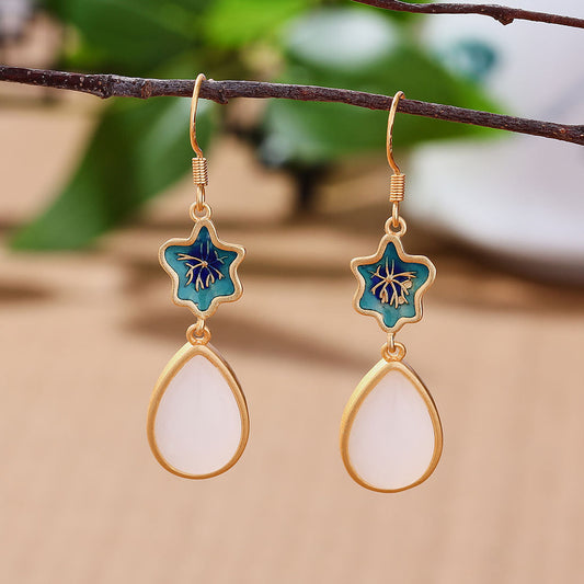 Charming Earring for Any Occasion