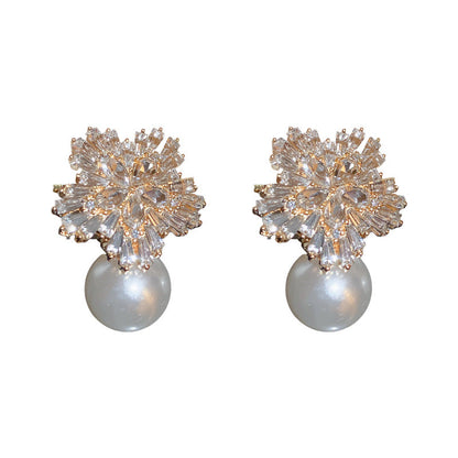 Beautiful Pearl Earring with Unique Style