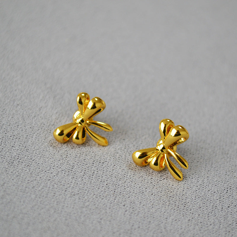 Stunning Gold Earring for Daily Wear