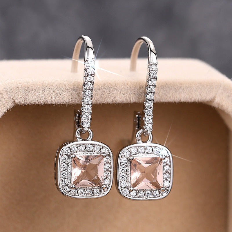 Charming Piece for Any Occasion