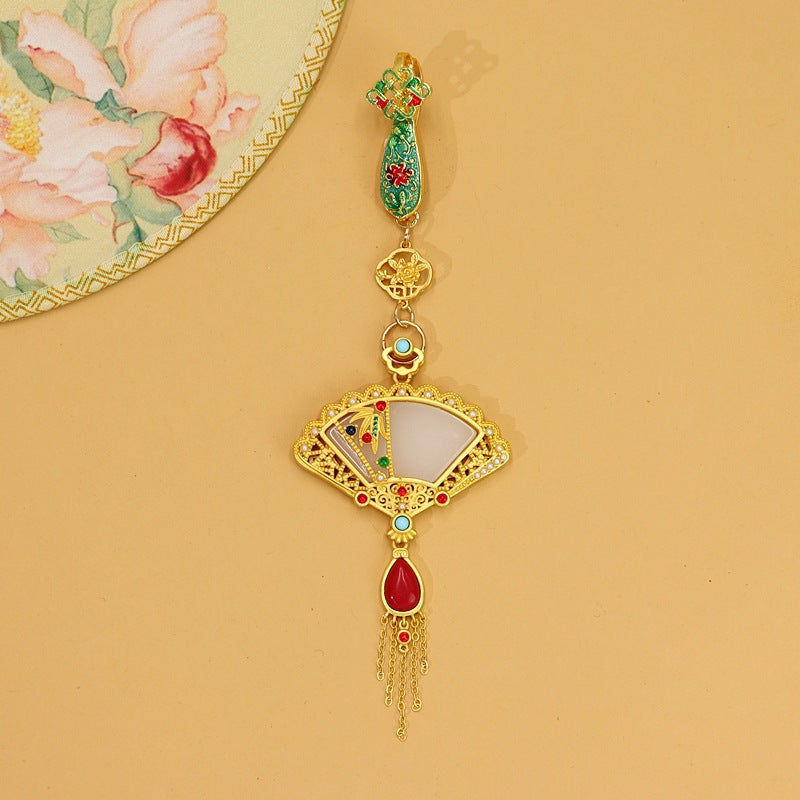 Beautiful Gold Pendant with Unique Style