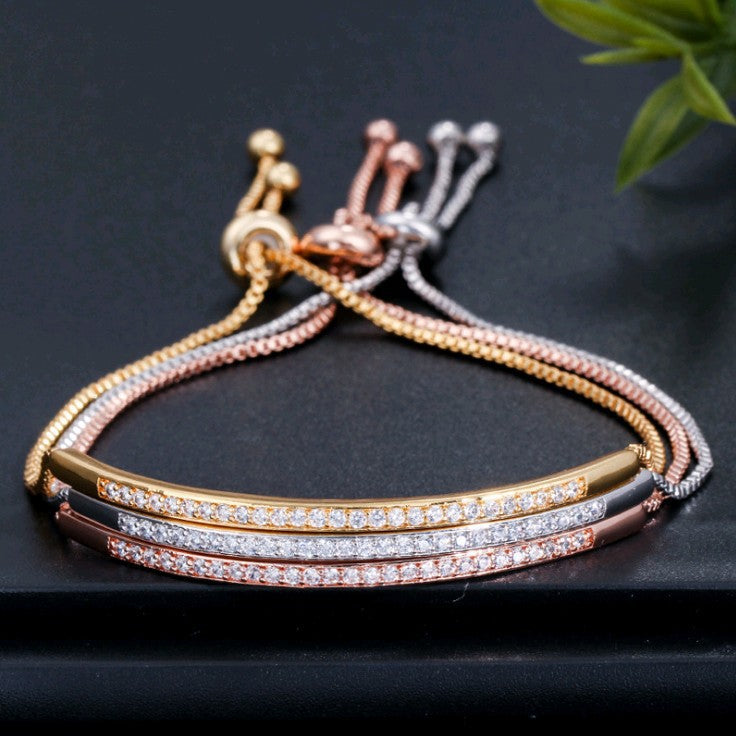 Romantic Gold Bracelet for Special Moments