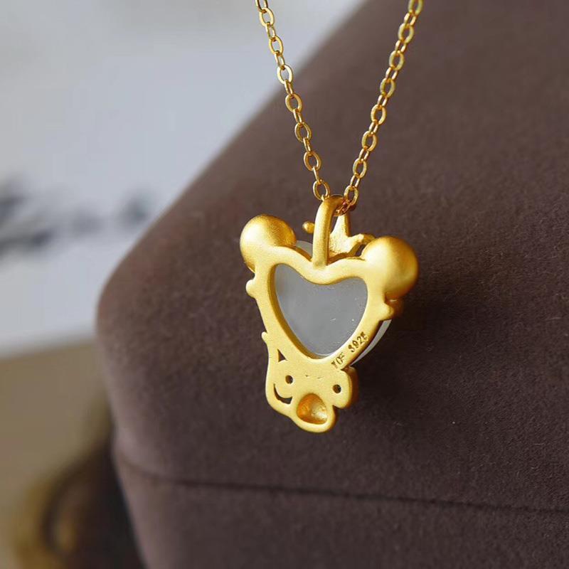 Elegant Gold Necklace for Every Occasion