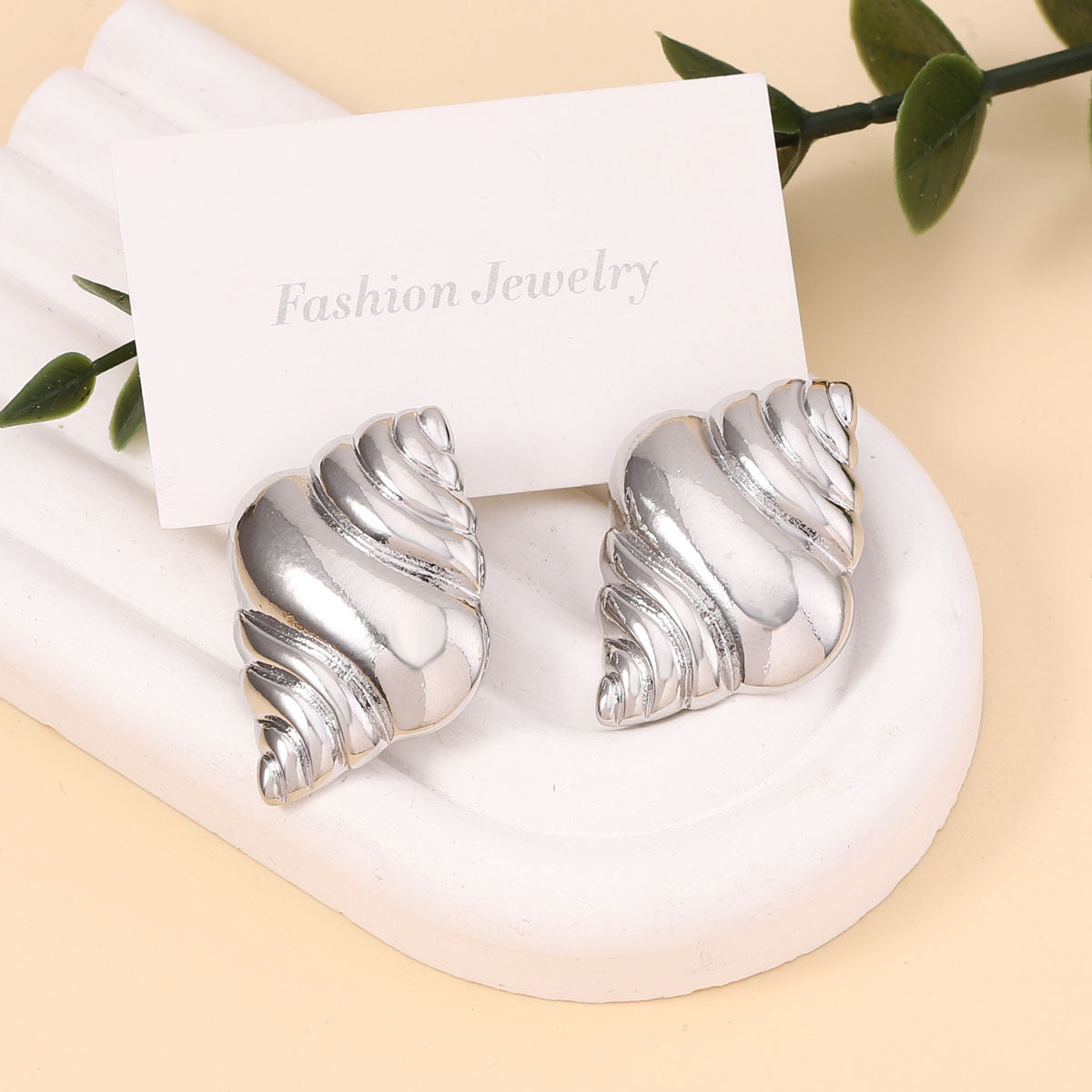 Beautiful Pearl Earring with Unique Style