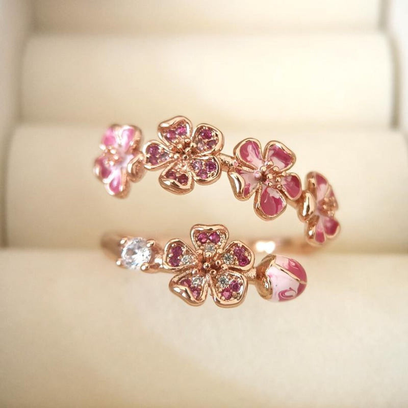 Romantic Gold Ring for Special Moments