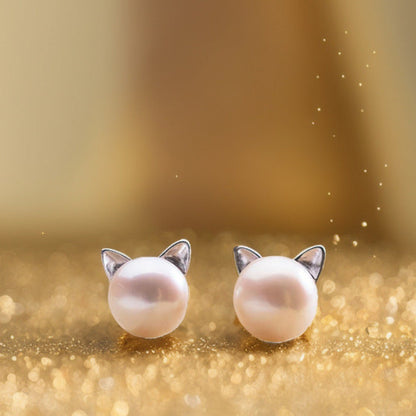 Stunning Pearl Earring for Daily Wear