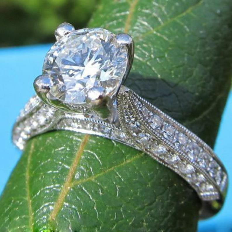 Elegant Ring for Every Occasion