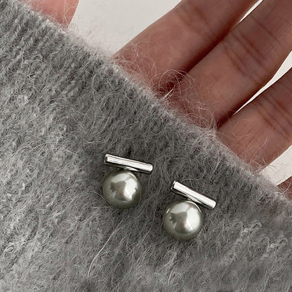 Charming Pearl Earring for Any Occasion