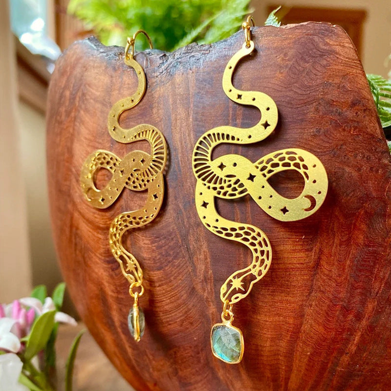 Beautiful Gold Earring with Unique Style
