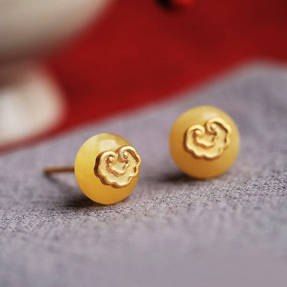 Beautiful Gold Earring with Unique Style