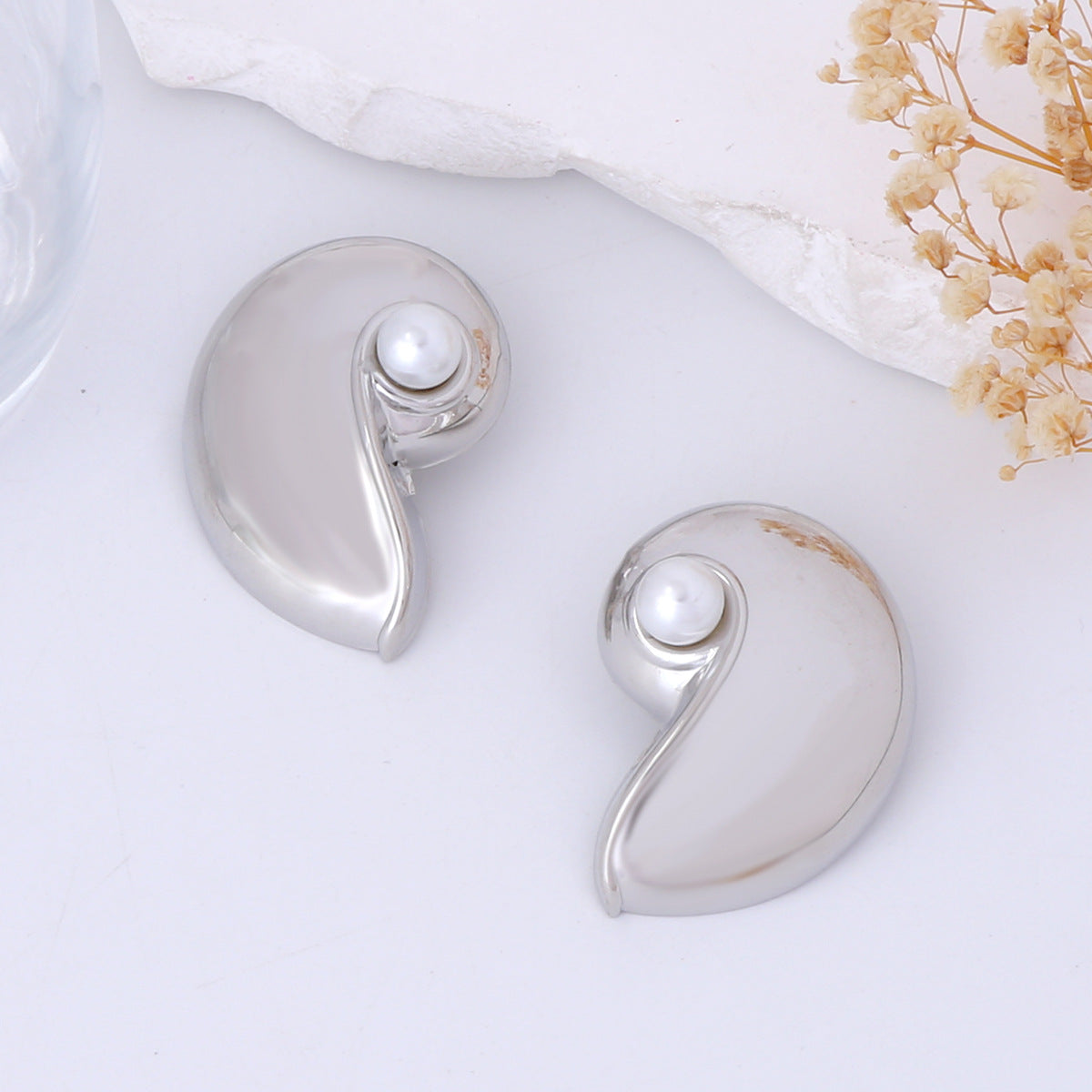 Stunning Pearl Earring for Daily Wear