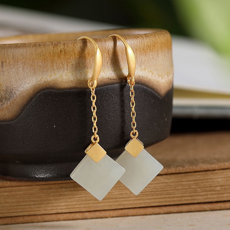 Romantic Silver Earring for Special Moments
