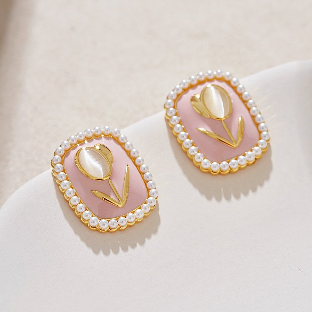 Beautiful Earring with Unique Style