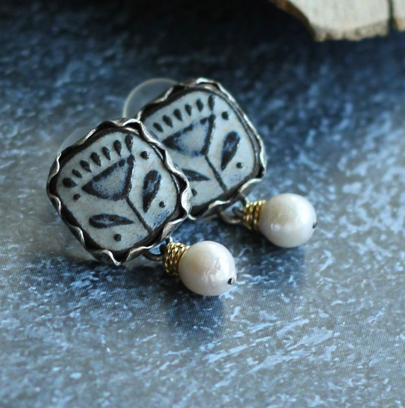 Stunning Pearl Earring for Daily Wear