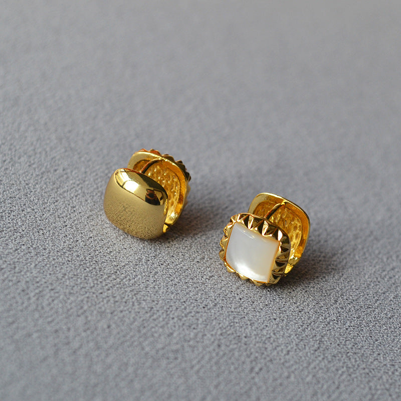 Stunning Gold Earring for Daily Wear