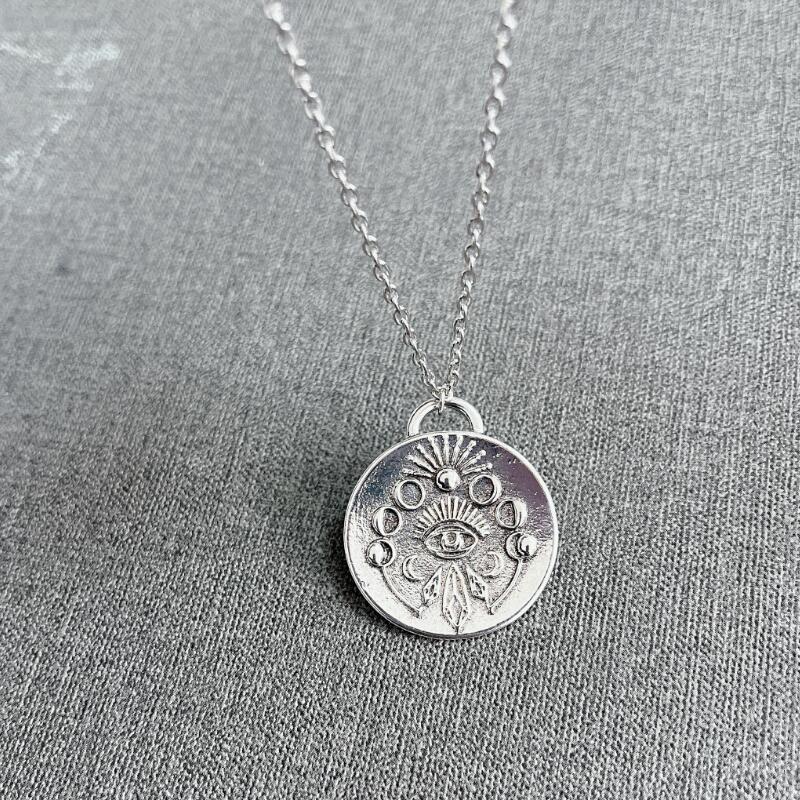 Classic Necklace with Timeless Appeal