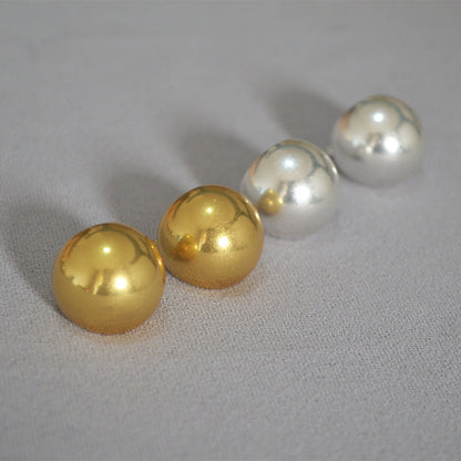 Stunning Gold Earring for Daily Wear