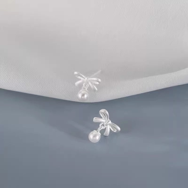 Stunning Pearl Earring for Daily Wear