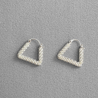 Charming Gold Earring for Any Occasion