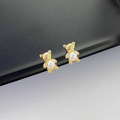 Beautiful Pearl Earring with Unique Style