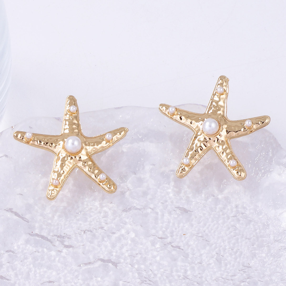 Charming Pearl Earring for Any Occasion