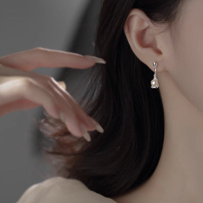 Romantic Pearl Earring for Special Moments