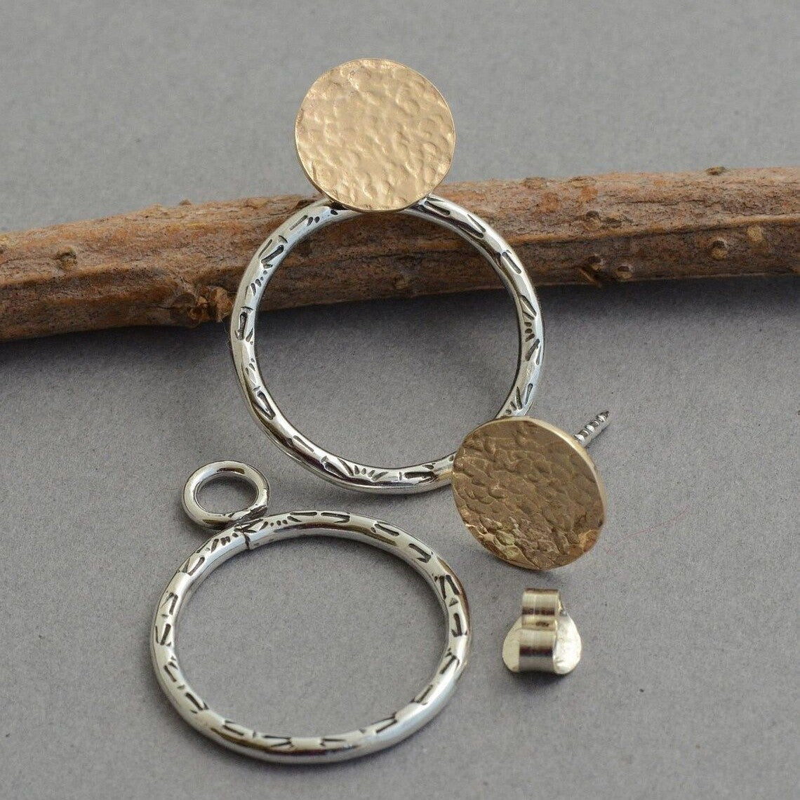 Charming Earring for Any Occasion