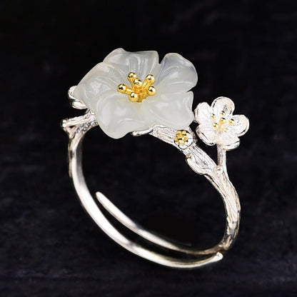 Beautiful Silver Necklace with Unique Style