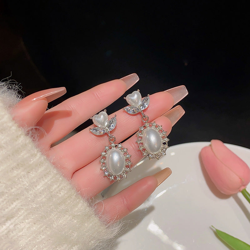 Stunning Pearl Earring for Daily Wear