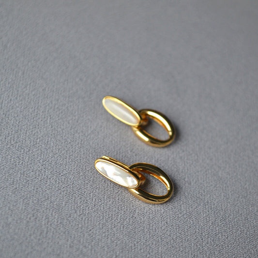 Charming Pearl Earring for Any Occasion