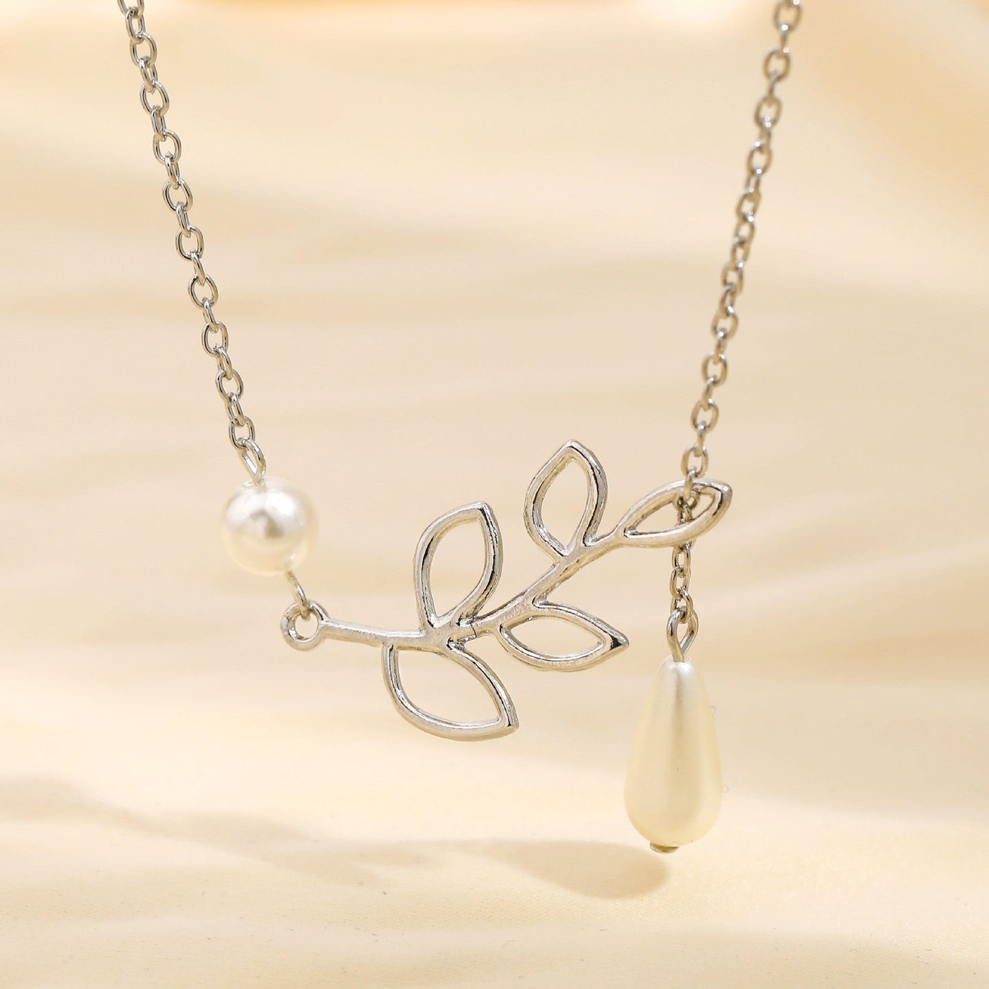 Vintage Handmade Pearl Necklace