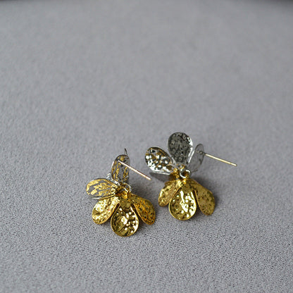 Stunning Gold Earring for Daily Wear