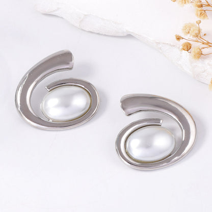 Romantic Pearl Earring for Special Moments