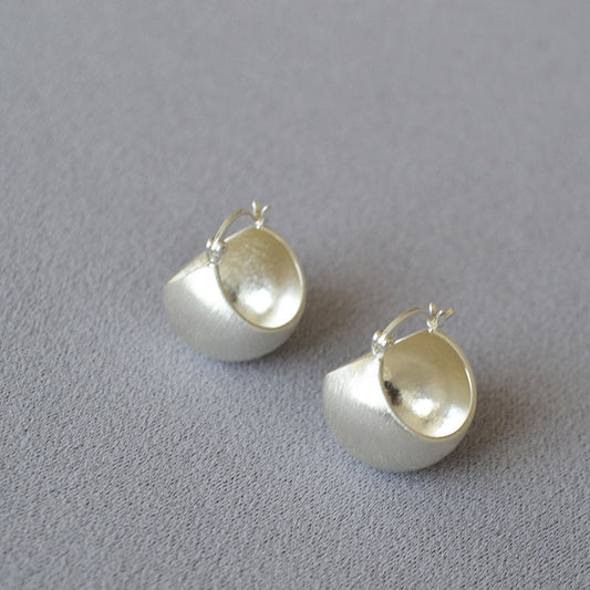 Romantic Gold Earring for Special Moments