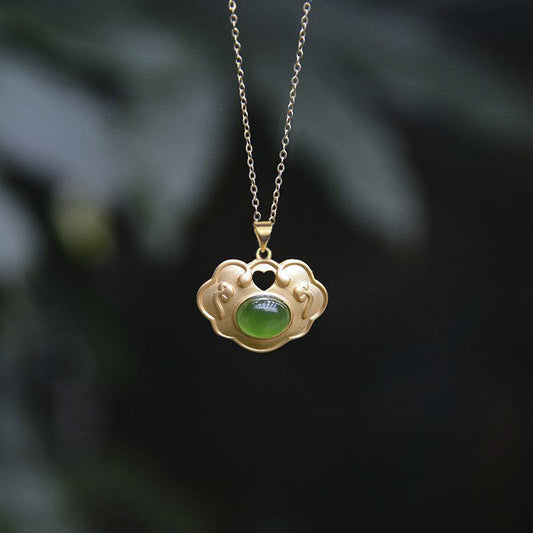 Charming Silver Necklace for Any Occasion