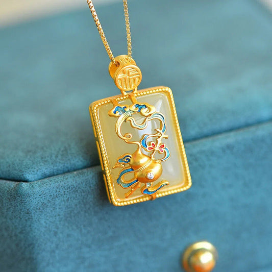 Beautiful Silver Necklace with Unique Style