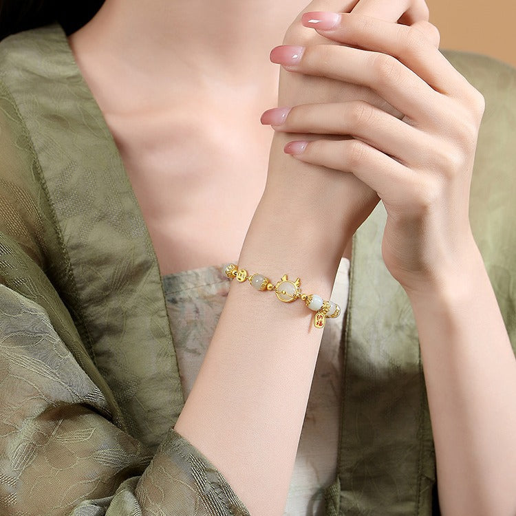Beautiful Silver Bracelet with Unique Style