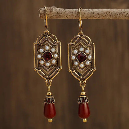 Beautiful Pearl Earring with Unique Style